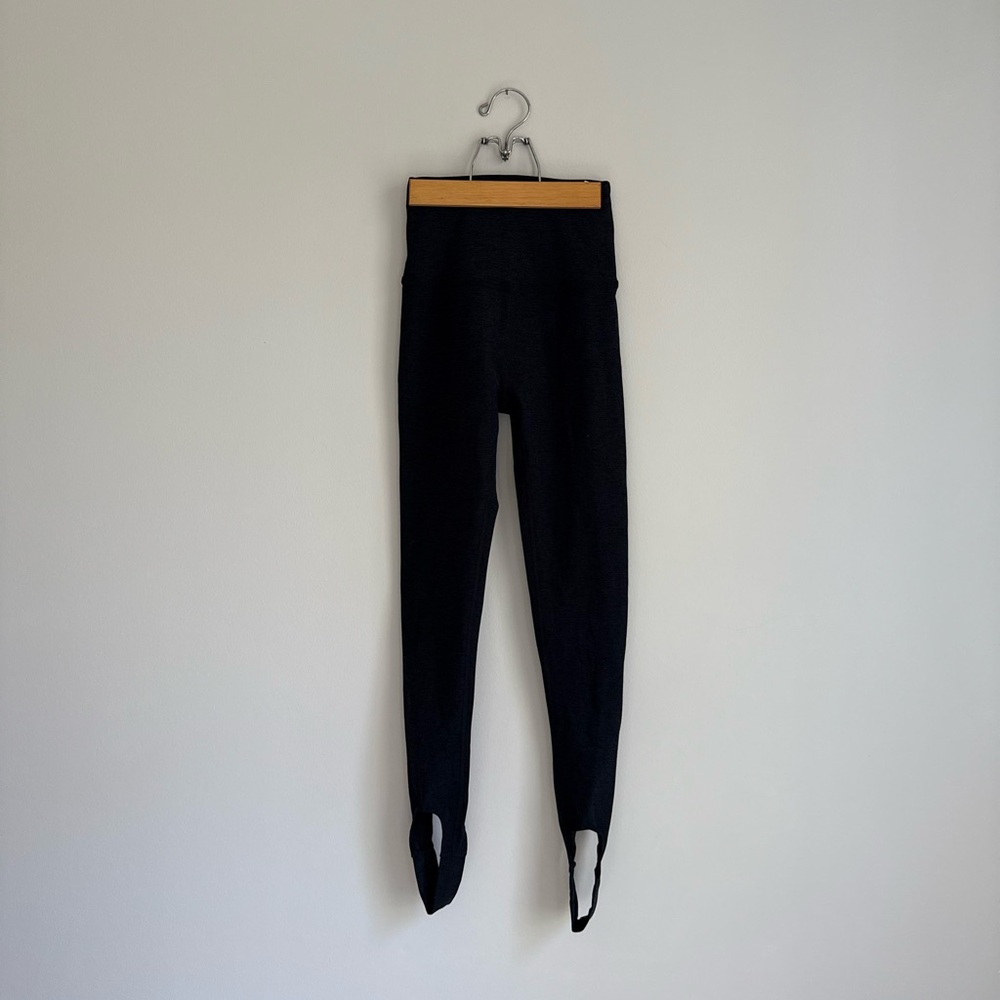 BEYOND YOGA SPACE DYE WELL ROUNDED STIRRUP LEGGING IN DARKEST NIGHT XS NWOT